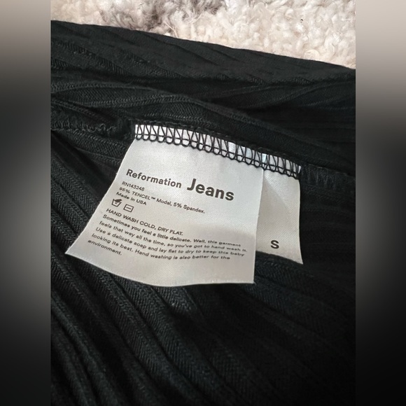 Reformation Aruba Black Ribbed Wrap Skirt size Small - Picture 7 of 11